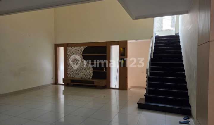 Rumah Lux Di Komplek Singgasana, Shm, Dekat Tol Moh Toha