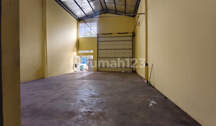 Gudang di Bizpark Kopo Dekat Exit Tol