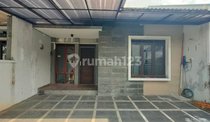 Rumah di Komplek Muara,3+1 KT Utara SHM