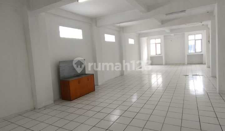 3.5-Story Shop House Astanaanyar Main Road