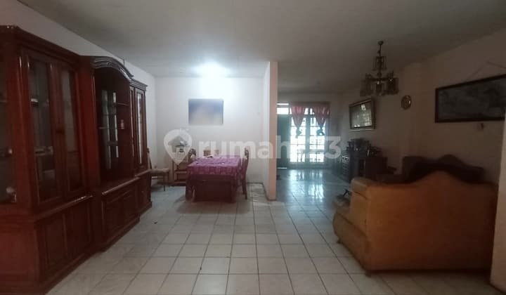 Rumah Bagus di Taman Kopo Indah 1 Mainroad
