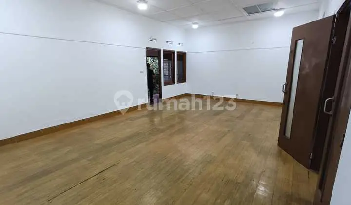 Rumah Sayap Dago, Bandung Cocok Untuk Kantor