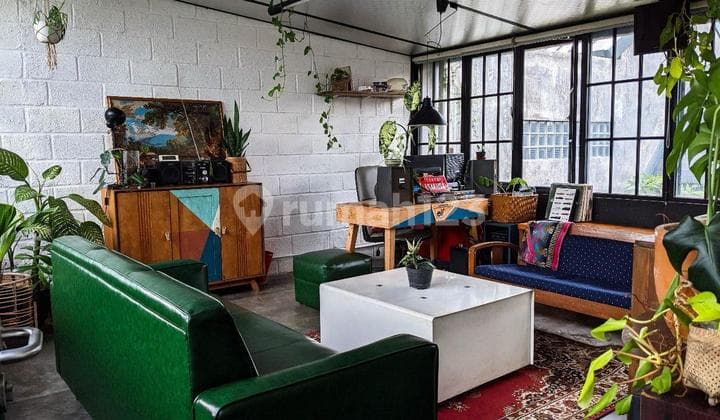 Rumah di Geger Kalong Hilir