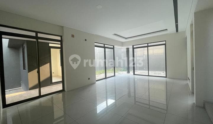 Rumah Bagus Kota Baru Parahyangan Anggapati