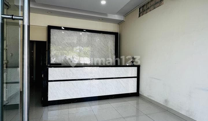 2 Ruko Rendeng Siap Pakai Sudirman Strategis Ramai Bagus 570 m2 SHM Sudirman, Bandung