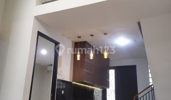 Rumah Ekslusif Kopo Safira Residence SHM Bebas Banjir Mezzanine Lantai Granit