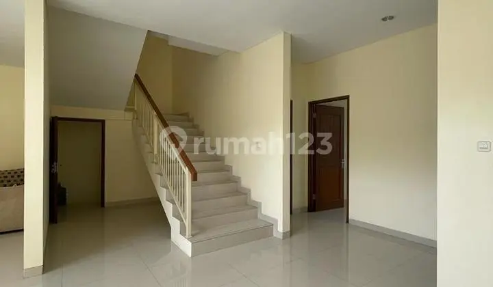 Green Cottage Compact House & Good Lighting Unfurnished Pondok Hijau, Bandung
