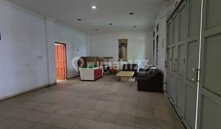 Rumah 2 Lantai Sayap Supratman SHM Siap Huni