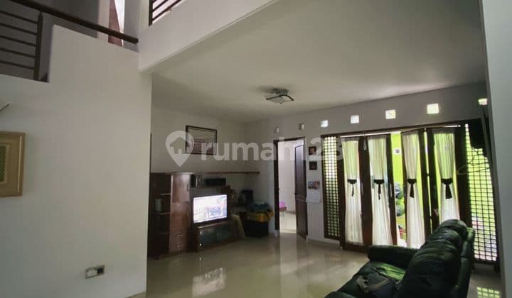 Rumah Setraduta 2 Lantai & Basement Bagus Unfurnished SHM Bandung Utara, Bandung