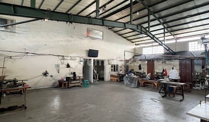 Mekarwangi Commercial Warehouse with Goods Lift, Good Condition 700 m2 SHM, Bandung City, Bandung