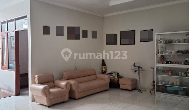 Taman Kopo Indah 3 House, East Facing, Ready to Occupy