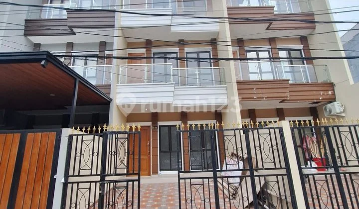 Dijual Rumah Bagus Baru Brand New Taman Ratu, Dekat Green Ville, Duri Kepa , Jakarta Barat