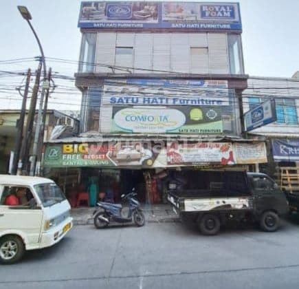 Disewakan Ruko Strategis. Depan Pasar Ciputat Tangerang Selatan