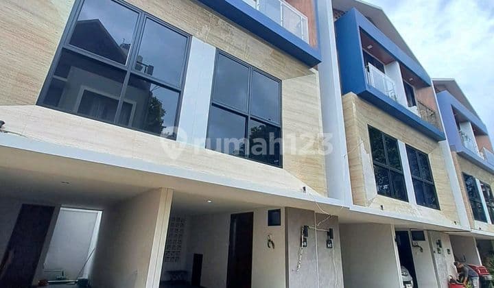 Dijual Rumah Strategis Siap Huni, Area Cilandak, Jakarta Selatan