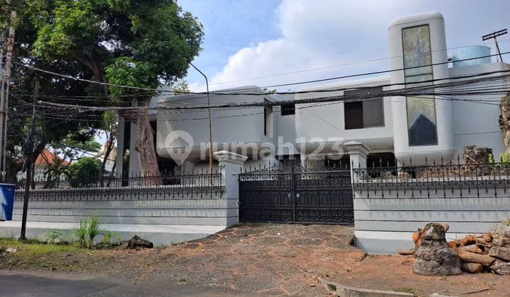 Rumah Raya Darmo Surabaya Cocok Untuk Usaha Hook