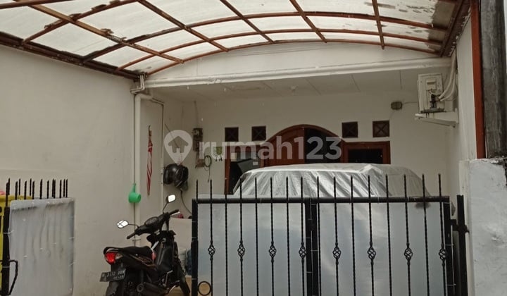 For Sale 1 Row House in Cempaka Putih - Central Jakarta