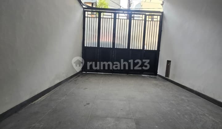 Minimalist House in East Pademangan - North Jakarta