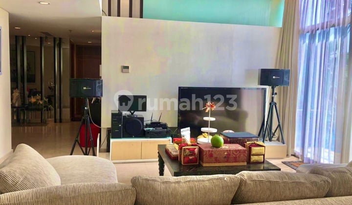 Dijual 4+1 KT The Summit Apartment - Kelapa Gading