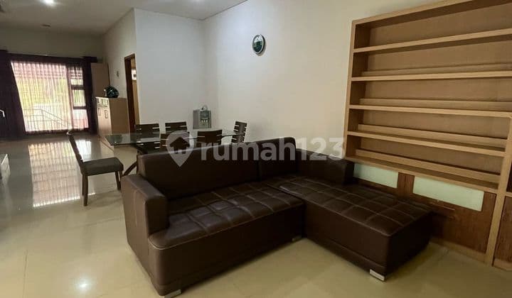 Modern 2-Storey Residential House Setraduta Milenia