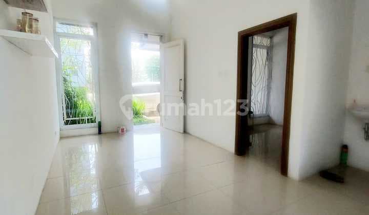 Rumah Bagus Unfurnished SHM di Grand Pinus Regency , Bandung