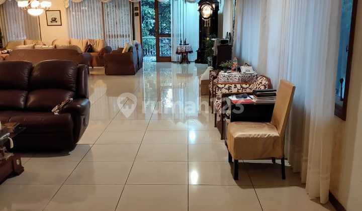 Rumah Bagus Unfurnished di Ciumbuleuit , Bandung