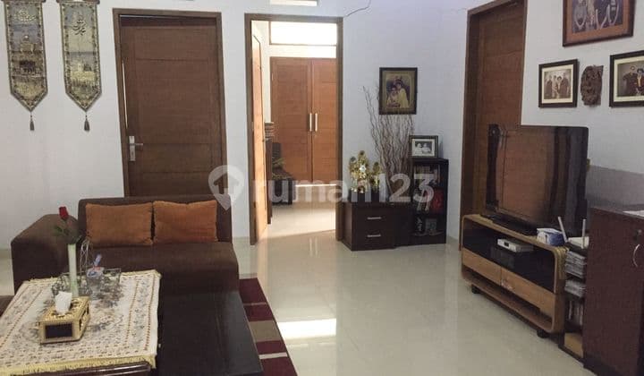 Rumah 3 Lantai Bagus Unfurnished HGB di Setiabudi Terrace, Bandung