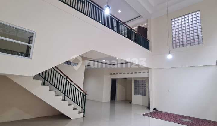 Turun Harga Jual Rumah Setraduta