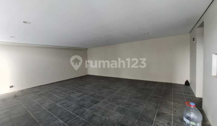 Turun Harga Jual Rumah Setraduta Permai