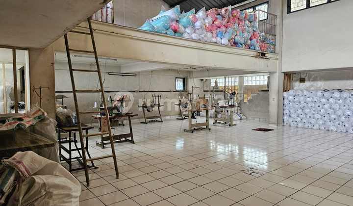 Rukan & Warehouse semi furnished, Central Bandung City, accessible from Panjunan.