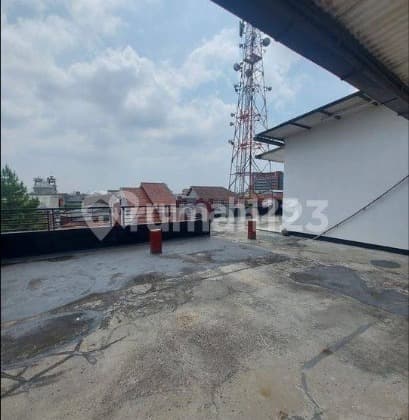 Tempat Usaha 2,5 Lantai Babakan Tarogong