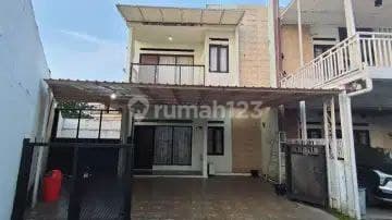 Rumah Minimalis 2 Lantai di Jalan Golf Arcamanik Endah