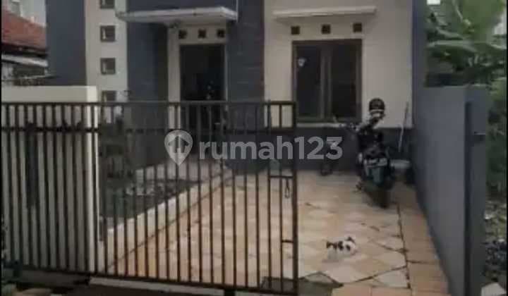 Dijual Rumah Murah Pisan, Luas Besar, Jarang Ada, Halaman Belakang Luas Di Komplek Pinus Regency
