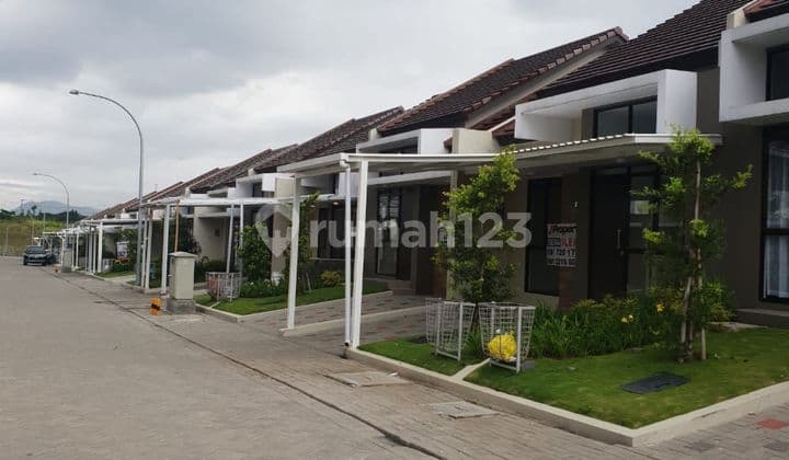 Rumah Bagus Unfurnished SHM di Kbp Tatar Simakirana
, Bandung