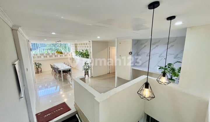 Kost Bonus 3 Kios Usaha di Depok, Depok 500 M SHM