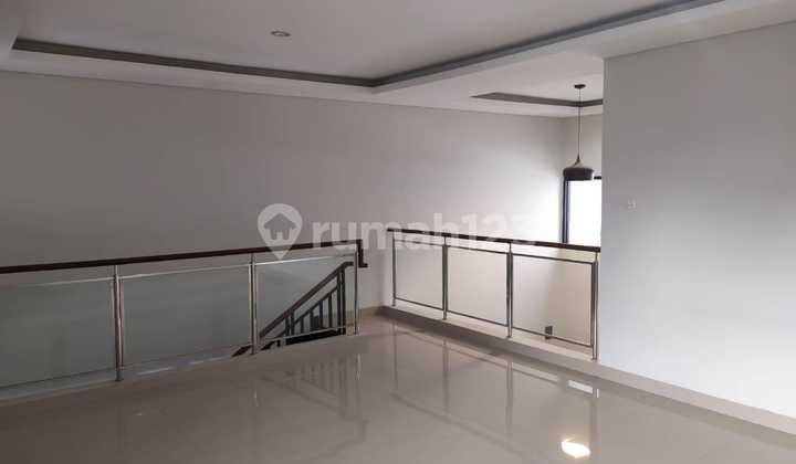 Rumah Ekslusif Kopo Safira Residence Best Deals Bagus Unfurnished SHM Kopo, Bandung