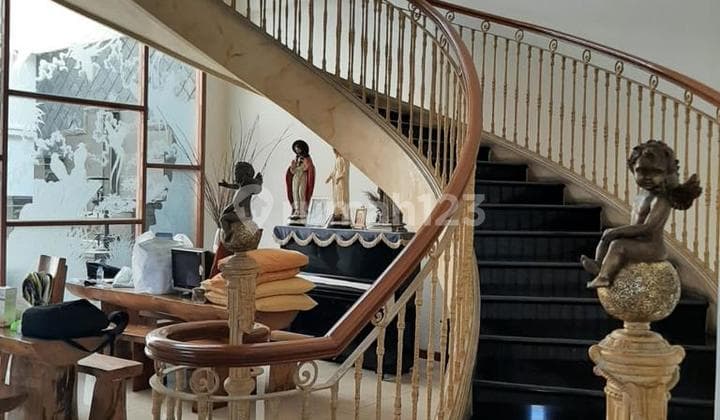 Rumah 2 Lantai Bagus Semi Furnished SHM di Luxury Taman Millenium, Bandung