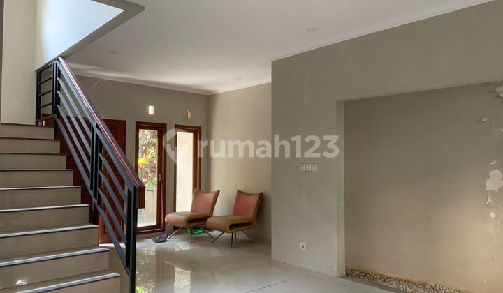Rumah 2 Lantai Bagus Unfurnished SHM di Dago Tea House, Bandung