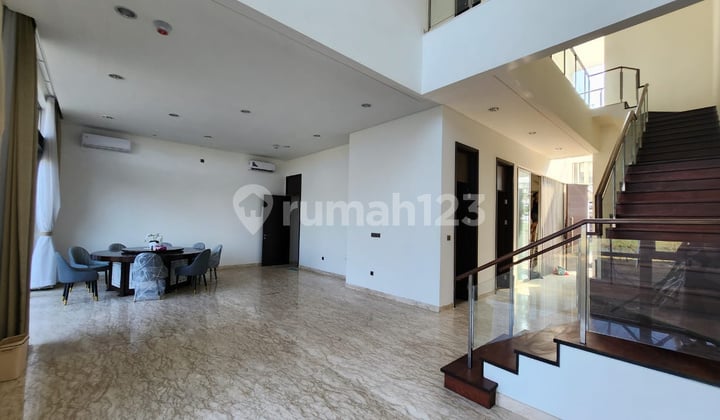 Disewakan Rumah Furnished Bagus di Golf Island
