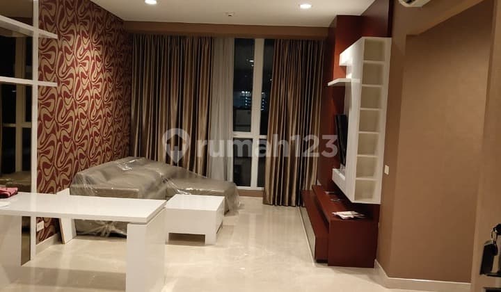 Dijual Cepat Apartemen Four Winds. 2 BR Siap Huni