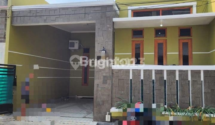 Single Story House with Minimalist Fence, 1 Car Carport with Canopy.