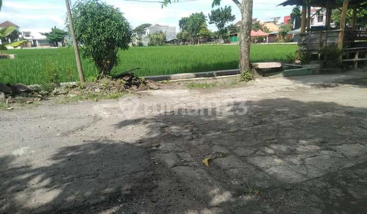TANAH KERING LEBAR 9.5 METER, STRATEGIS DEKAT GRAHA SABA BUANA