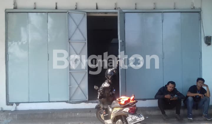 SHOP HOUSE NEAR DR. MOEWARDI HOSPITAL