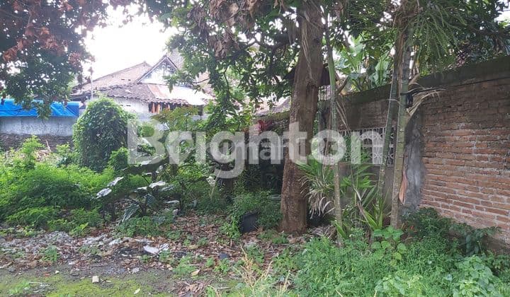 TANAH LEBAR DEPAN 22 METER DAERAH BELAKANG PMI JEBRES SOLO, COCOK DIPAKAI UNTUK USAHA KOS2 AN