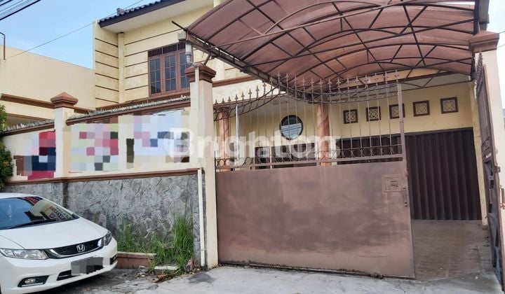 Rumah Mewah 2 Lantai Siap Huni Dekat Manahan
