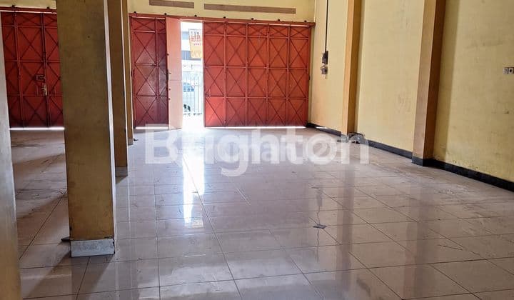 RUKO 2 LANTAI, DENGAN LEBAR DEPAN 10 METER, 3 MENIT KE TERMINAL TIRTONADI DAN PASAR NUSUKAN SOLO