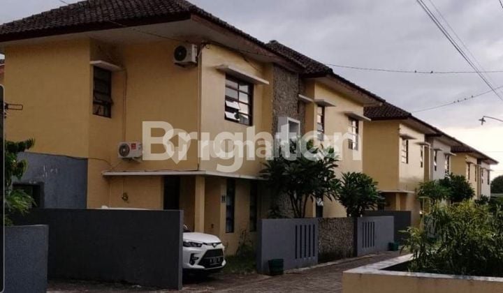 Rumah Cantik, Siap Huni, 2 Lantai , Full Furnished, Cluster One Gate, Area Colomadu