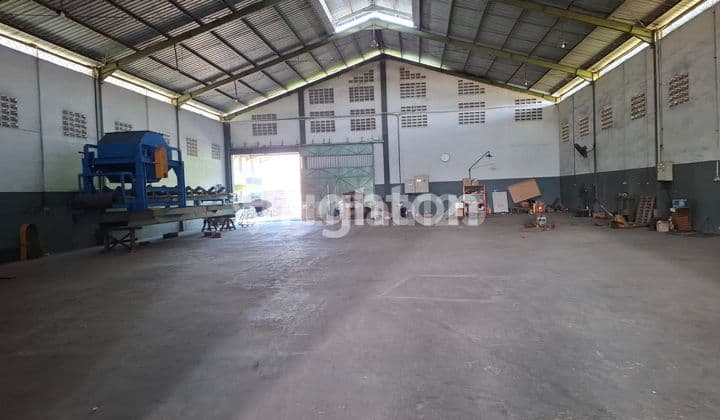 Gudang + Bangunan Kantor + Rumah Induk