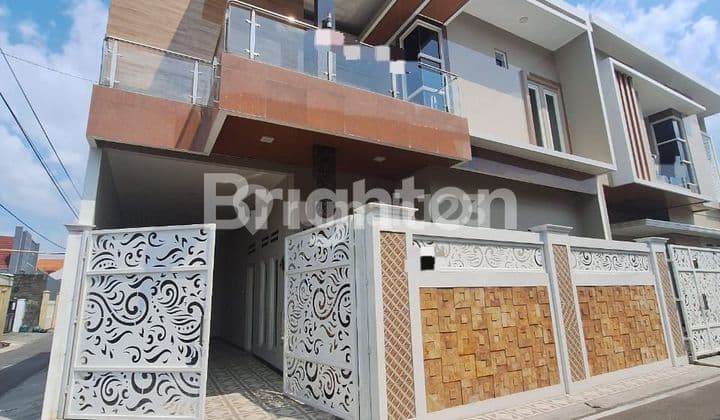 New Luxurious House, Freshly Built, 2 Floors, Central Solo City, Hook Position.