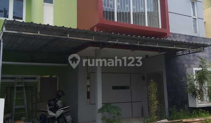 Rumah 2 Lantai Cluster Tengah Kota Solo Dekat Stadion Manahan ( Carport Sudah Bercanopy) Carport 1 Mobil
