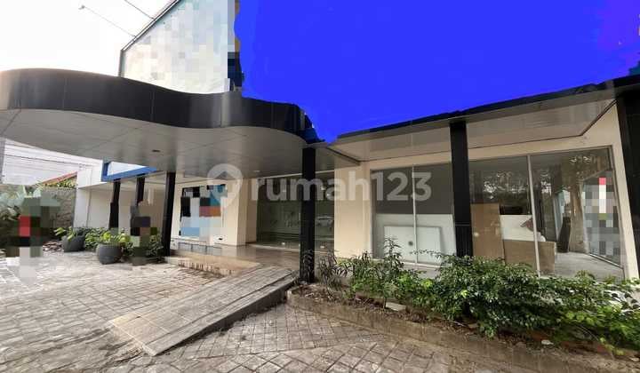 Ruko ( Ruang Usaha ) 1 Lantai di Tepi Jalan Raya Ramai Dekat Stadion Manahan Solo ( Dekat Pintu Tol ), Area Parkir Luas